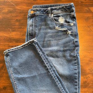 American Eagle Mom Straight Jeans